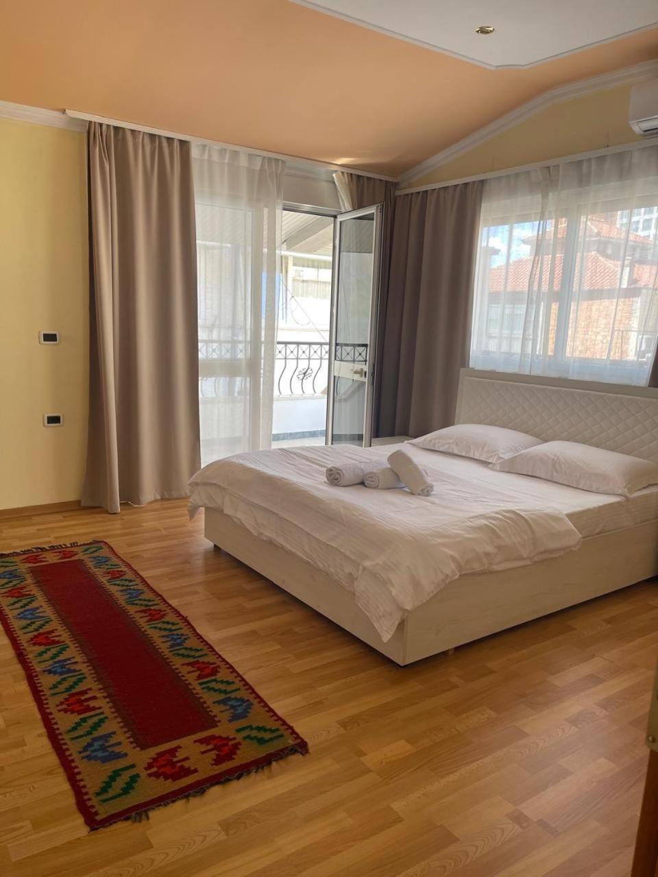 Mandarine Hostel Tirana Exteriér fotografie