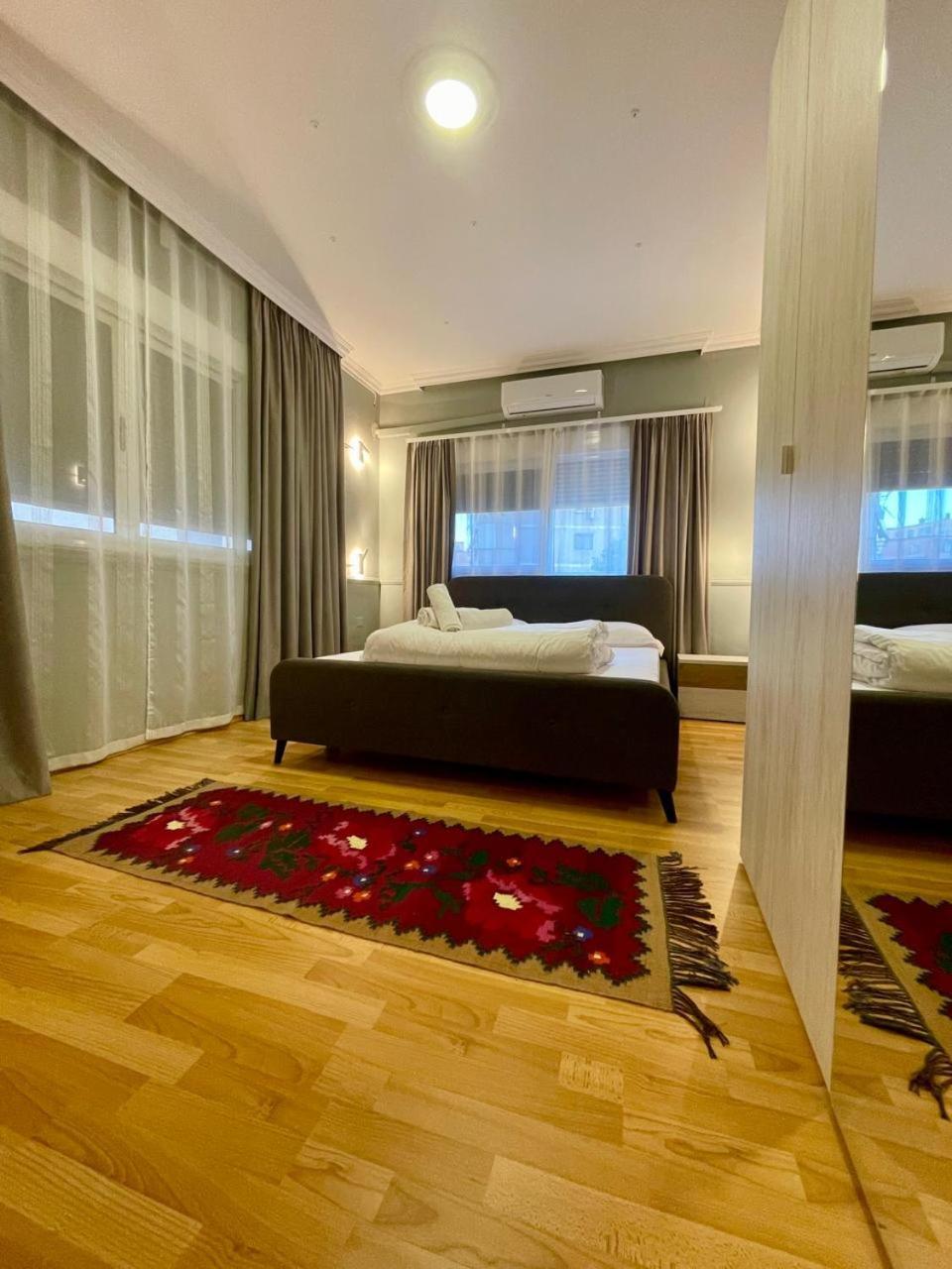 Mandarine Hostel Tirana Exteriér fotografie