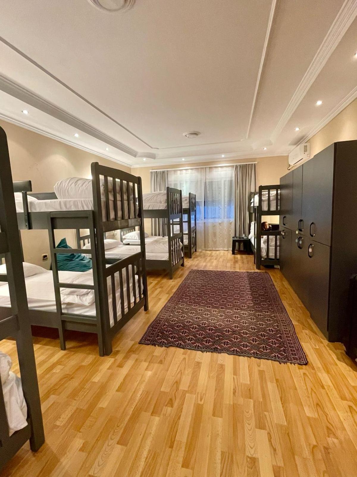 Mandarine Hostel Tirana Exteriér fotografie